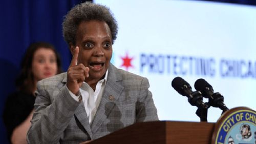 Primarul din Chicago l-a înjurat pe Donald Trump și l-a acuzat de ”urzirea violenței” în cazul protestelor din Minneapolis: ”Vreau să-i transmit două cuvinte: Fuck you!”