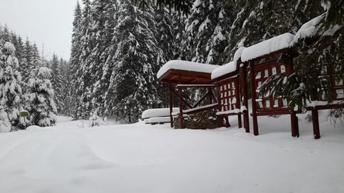 METEO: În această noapte va ninge la munte și se va forma polei în unele zone