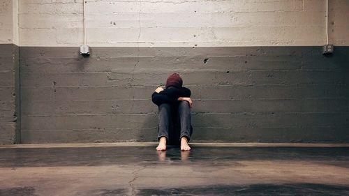 Combaterea hărțuirii în școli. Franța propune ca elevii agresori să fie mutați în altă unitate, nu doar victimele să schimbe școala / Autoritățile vor sancțiuni pentru bullyingul online petrecut între elevi din școli diferite