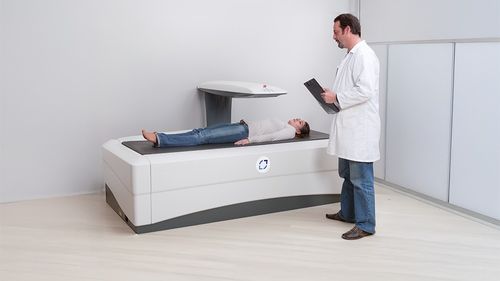 FOTO: Spitalul Municipal Tecuci, dotat cu echipament medical de ultimă generaţie pentru depistarea rapidă a osteoporozei