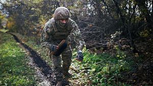 LIVE Ziua 262 de război. Casa Albă salută „victoria extraordinară” a Ucrainei/ Atacuri masive cu rachete în Nikopol, aproape de centrala Zaporojie/ Retragerea din Herson "aduce daune semnificative reputației" Rusiei, susține Marea Britanie