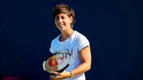 Fosta jucătoare spaniolă de tenis Carla Suarez Navarro şi partenera ei au devenit mame de gemene