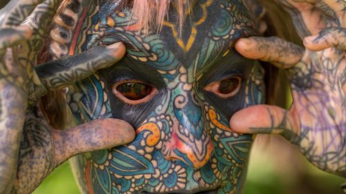 Joe Smith, vedeta emisiunii „Inked” ajunge la Sibiu, la Transilvania Tattoo Expo / Va avea loc și Parada Tatuajelor şi a Căţeilor, unde sunt invitaţi proprietarii de căţei, care au un tatuaj permanent sau temporar pe corp