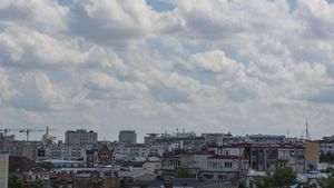 Nicuşor Dan, despre viitoarele construcții: ”Primăria București nu a negociat cu dezvoltatorii imobiliari/ Comisia de Urbanism: Unii dezvoltatori fac ”cartiere-dormitor” fără şcoli sau spitale, model de locuire inferior celui de acum o jumătate de secol
