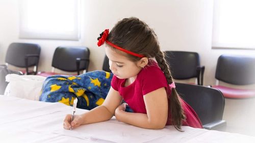 Asociația Părinților Maghiari din România a lansat o campanie pentru strângerea mijloacelor digitale necesare copiilor pentru a învăța de acasă