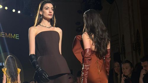 FOTO: Brandul ucrainean J’amemme, pentru prima dată la Mercedes-Benz Bucharest Fashion Week: siluete sculpturale și eleganță controlată