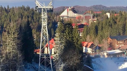 Mii de turiști sunt așteptați în Poiana Brașov, în weekend / Gradul de ocupare al hotelurilor este de aproape 100%