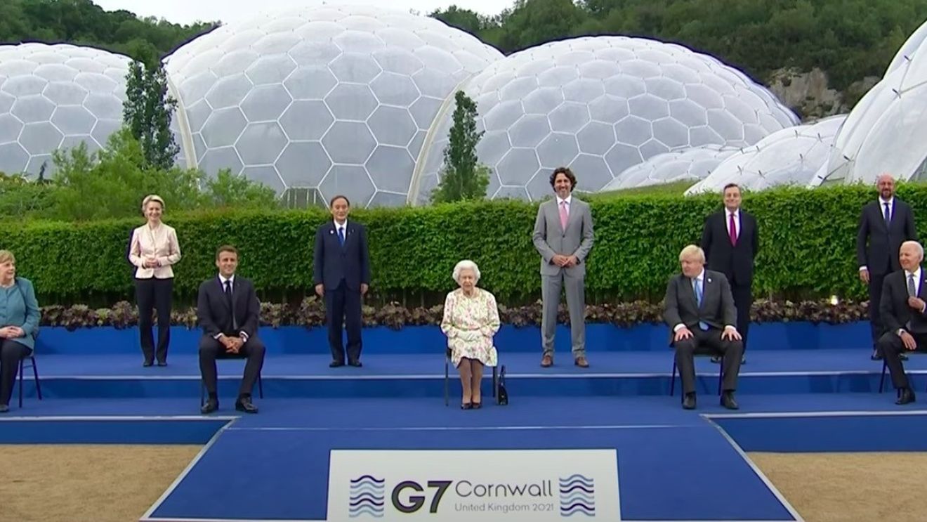VIDEO Regina Marii Britanii a găzduit o recepție în onoarea liderilor statelor din Grupul G7