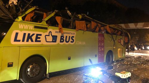 Plan roșu la Năvodari, un autocar cu circa 40 de pasageri a lovit un limitator de înălțime