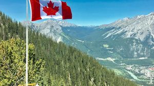 Guvernul canadian ia în calcul vaccinarea obligatorie împotriva COVID-19/ Ministrul Sănătății vorbește despre ”furtuna perfectă”: Record de infectări și personal medical obosit și insuficient