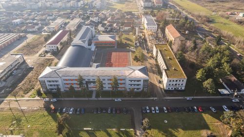 ANALIZĂ Cum s-a dezvoltat infrastructura de educație din județele Arad, Caraș-Severin, Hunedoara și Timiș, cu ajutorul banilor europeni / ADR Vest: 65.000 de elevi și studenți, beneficiari direcți ai investițiilor finalizate sau în desfășurare - FOTO