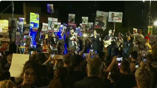 Premierul Ciolacu spune că există o îngrijorare în rândul comunităţii româneşti din Israel: ”Din ostaticii rămași, doi au cetățenie română și israeliană”