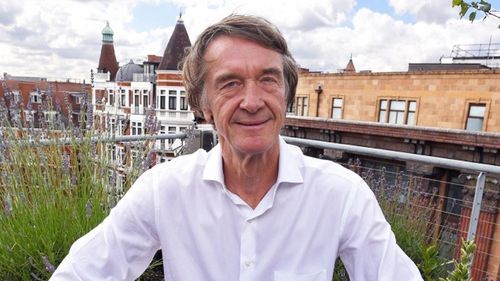 Respectatul miliardar britanic Jim Ratcliffe vrea să cumpere clubul de fotbal Machester United, deținut acum de o familie din SUA