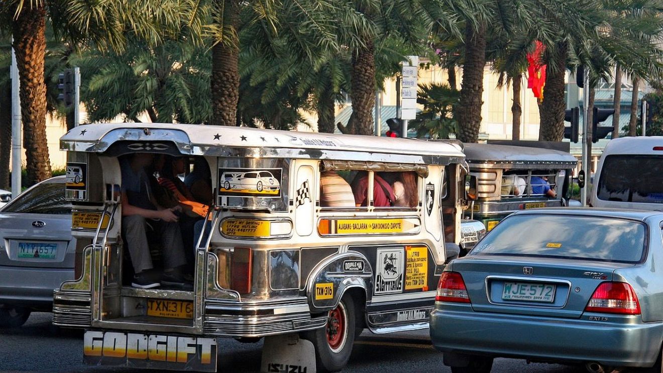 Filipine: Cetățenii nevaccinați nu mai au voie să folosească transportul public din Manila, pe fondul creșterii cazurilor de COVID-19