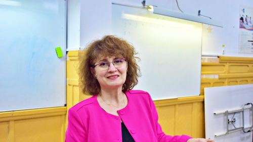 INTERVIU Dana Lica, profesor de informatică și director al Centrului de Excelență Prahova: Dacă ținem elevii în bănci și noi, profesorii, stăm la tablă, atunci educația lor nu va fi completă