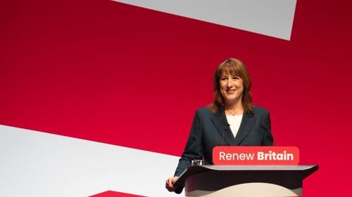 Brexit-ul și austeritatea guvernelor anterioare au avut un impact mai puternic decât se credea, spune ministrul britanic de Finanțe