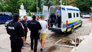 Botoșani: În urma scandalului dintre două grupuri de tineri au fost reținute nou persoane, iar alte trei au fost puse sub control judiciar