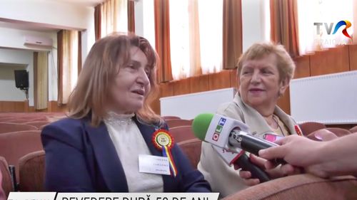 Revedere pentru generația 1974. Mărturia unui fost elev, după 50 de ani de la terminarea liceului: Eram zvăpăiați, eram toată ziua la fotbal, cu cartea mai puțin, aveam profesori extraordinari