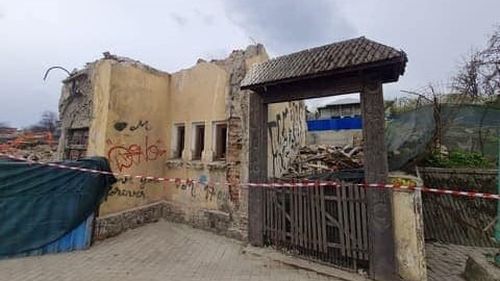 Prefectul de Iași, după demolarea Hanului Trei Sarmale: Am dispus realizarea unor verificări ample de către mai multe instituţii deconcentrate / Haosul din zona de urbanism din municipiul Iaşi trebuie să înceteze