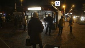 Angajări masive și creșteri de salarii cu 20% la metroul bucureștean. Călătoria cu metroul s-ar putea scumpi