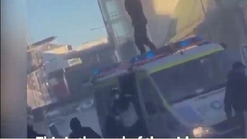 VIDEO Nouă polițiști au fost răniți într-o manifestație împotriva extremei drepte din Suedia