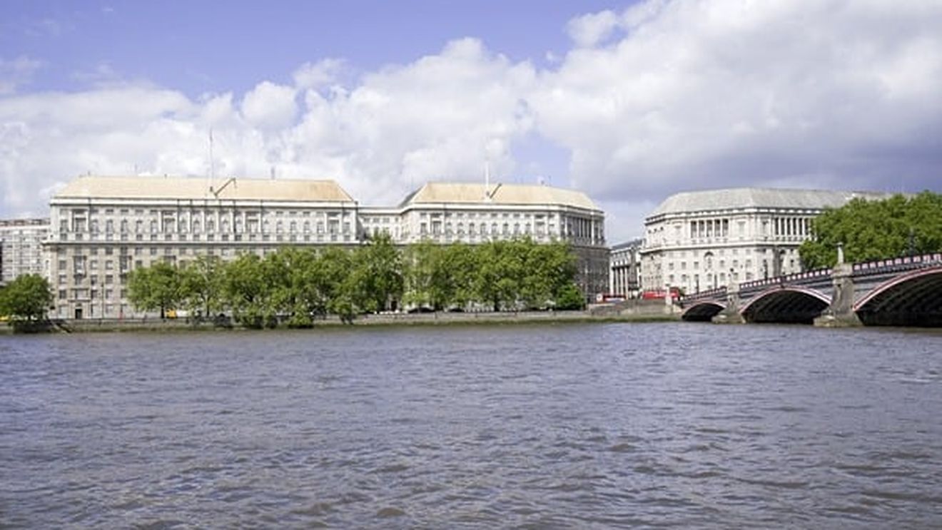 Marea Britanie ar putea fi deja în război cu Rusia, afirmă un fost șef al serviciului secret MI5