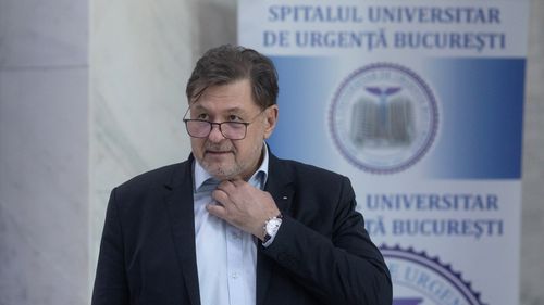 Voci din PNL și USR cer demisia ministrului Rafila  / Ar fi încercat să acopere faptele medicilor de la Spitalul Sf. Pantelimon/ „Să aperi niște medici malefici scoși în cătușe, poate fi colegial, dar ca ministru nu te poți juca cu așa ceva” / „A ignorat mesajele medicului care a descris grozăviile care se întâmplau la spital”