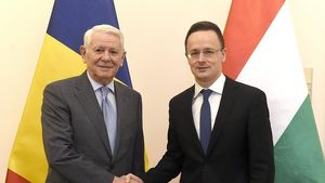 Meleșcanu l-a avertizat pe ministrul de Externe al Ungariei că urmărește ”retorica oficialilor de la Budapesta” în legătură cu România și a cerut ”o abordare reținută și fără accente emoționale” față de centenarul Unirii