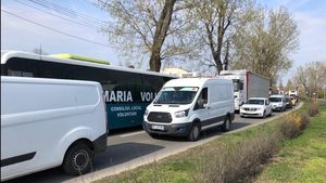 VIDEO Cozi kilometrice la intrarea în București dinspre Pantelimon din cauza filtrelor de carantină. Șoferii așteaptă și două ore