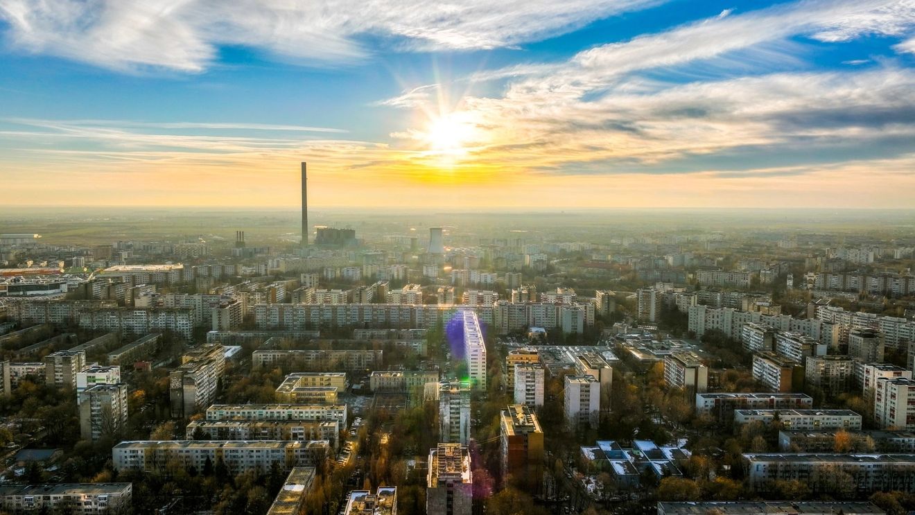 Vreme deosebit de caldă în Bucureşti duminică / Temperaturi mult peste cele normale de până la 14 grade