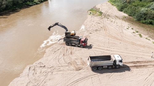 Administraţia Apele Române are de aproape un an o aplicaţie ”Radarul balastierelor”, însă nu a pus-o în aplicare la nivel naţional / Ministrului Mediului: Au mai cerut 30 de zile să facă un plan de acţiune