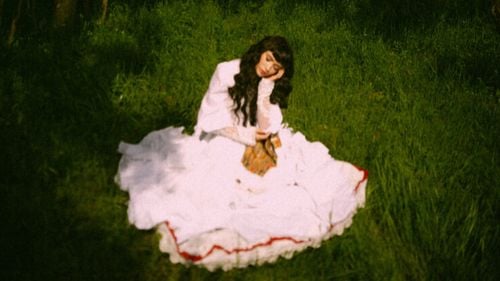 ”Descântatele”, mituri și povești străvechi, la spectacolul live al Irinei Rimes de la Arenele Romane / Concertul, așteptat în toamnă, va avea loc în aer liber