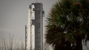 VIDEO NASA și SpaceX au amânat lansarea spațială cu astronauți la bord din cauza vremii nefavorabile