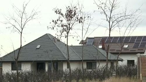 Românii din mediul rural vor putea să-și monteze panouri fotovoltaice și să-și anvelopeze casa cu bani de la stat