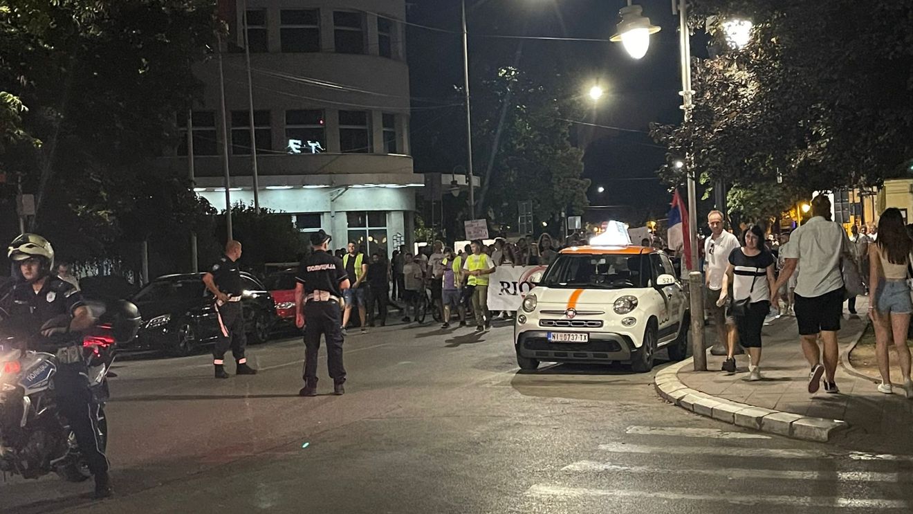 MAE: Atenţionare de călătorie Serbia / Demonstraţii publice în Belgrad