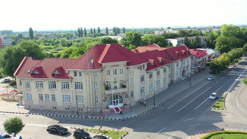 Primăria Giurgiu, în lista celor 75% din primării care nu-și pot asigura cheltuielile anuale de funcționare / Primar Adrian Anghelescu: De când am preluat mandatul am spus că până în 2029 Primăria Giurgiu nu mai poate să facă nicio investiţie şi trebuie să îşi plătească datoriile şi arieratele
