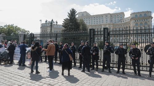 Doi deputați PSD cer sancționarea susținătorilor AUR care au făcut scandal în Parlament