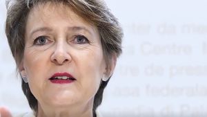 Elveţia anunţă închiderea şcolilor până cel puţin pe 4 aprilie. Guvernul le cere părinţilor să nu-şi lase copiii la bunici