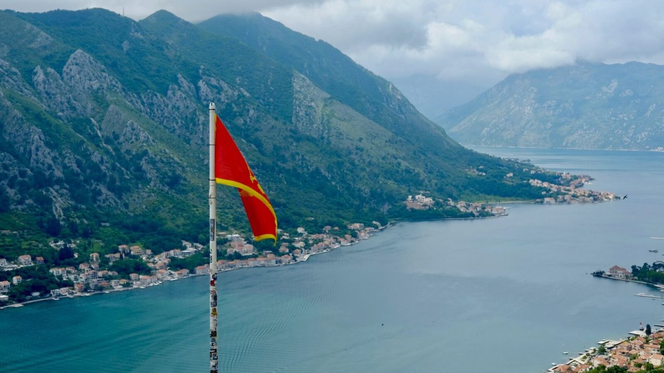 Președintele Iohannis merge în vizită în Muntenegru