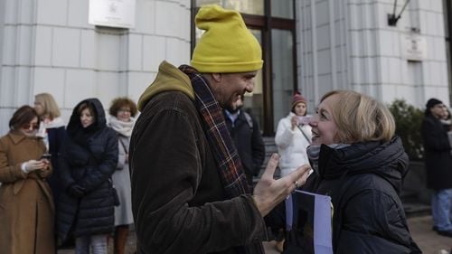 FOTO Solidaritate cu Emilia Șercan: Câteva zeci de persoane au protestat în fața Parchetului General