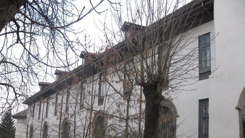 Primăria Vâlcea ar putea fi obligată să returneze banii din PNRR alocați pentru eficientizarea energetică a Colegiului „Mircea cel Bătrân”, din cauza lucrărilor întârziate