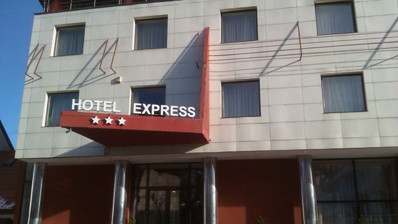 CFR Marfă vinde un hotel din Predeal: ”Noi nu ne pricepem la turism” / ”Să ne concentrăm pe obiectul nostru principal de activitate”