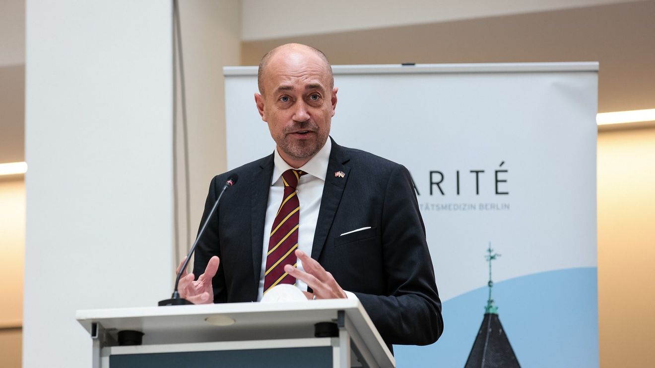 Ministrul danez al Sănătății, testat pozitiv la COVID-19 în timpul unei deplasări la Bruxelles