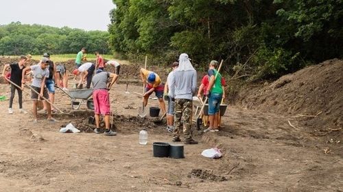 China finanțează o cercetare arheologică lângă Iași / Se caută detalii despre o cultură veche de 6.000 de ani, similară uneia din China, de pe malul fluviului Galben