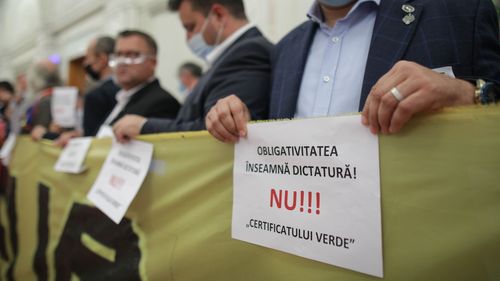 AUR solicită deputaților să voteze împotriva introducerii certificatului verde COVID-19 în România: „Nu oficializați dictatura!”