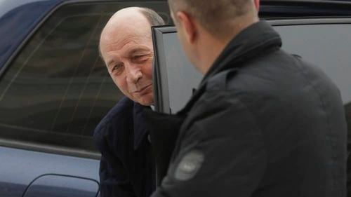 Căpitanul Băsescu anunță că părăsește corabia PMP, de unde parlamentarii pleacă pe capete: ”După acest mandat îmi închei activitatea politică”