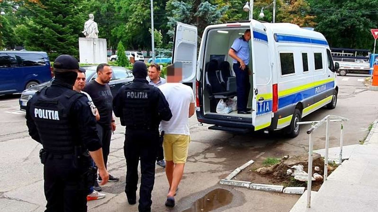 Botoșani: În urma scandalului dintre două grupuri de tineri au fost reținute nou persoane, iar alte trei au fost puse sub control judiciar