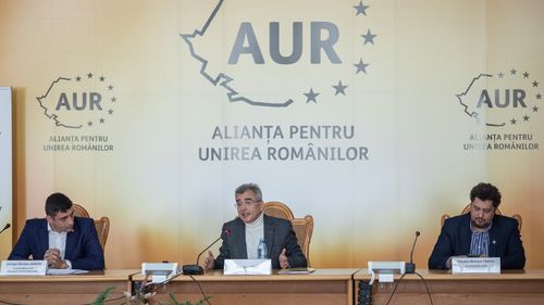 AUR anunță patru moțiuni de cenzură împotriva guvernului Bolojan: atacă toate reformele, mai puțin pensiile magistraților