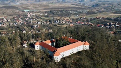 Castelul Bánffy-Barcsay de la Gilău va fi inaugurat la mijlocul lunii mai / Reședința nobiliară, transformată într-un spațiu cultural multifuncțional