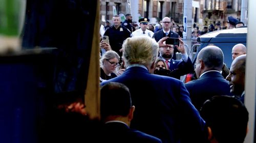 Donald Trump şi-a anulat un miting în Carolina de Nord, primul programat de la începerea procesului său penal, din cauza vremii nefavorabile / Trump: Se pare că vor fi tunete și fulgere